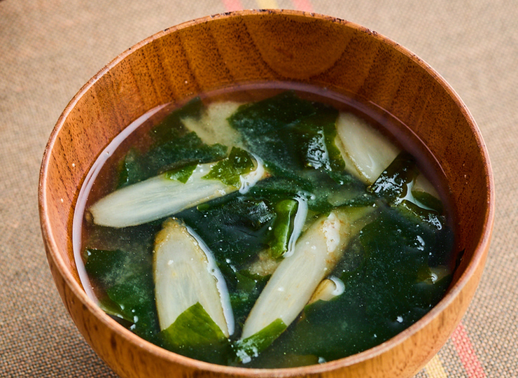 ごぼうとわかめのみそ汁