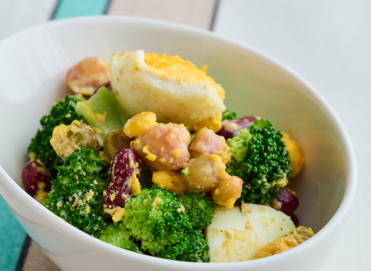 卵とブロッコリーのビーンズサラダ