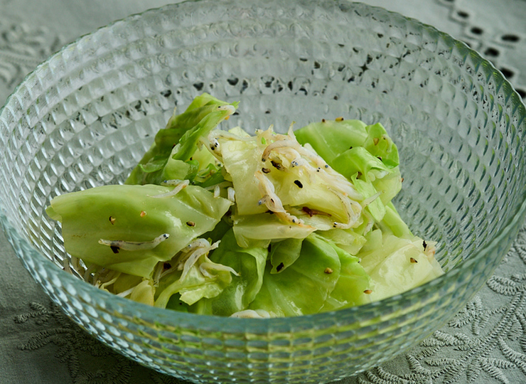 キャベツとしらすのオイルあえ