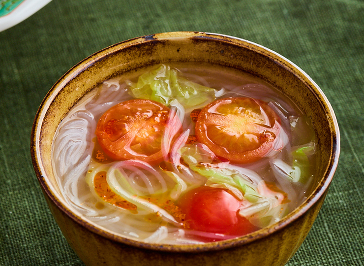 白菜と春雨のピリ辛中華スープ