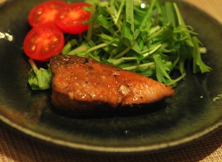 ブリのにんにく黒胡椒焼き