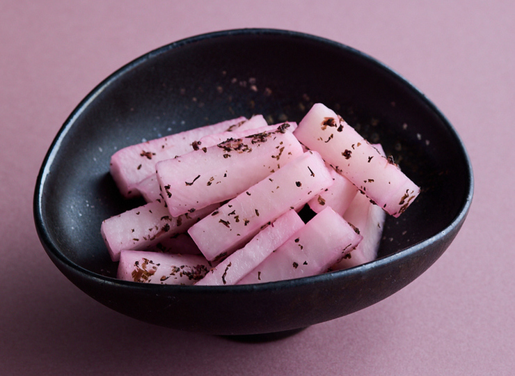 作り置きに 大根の赤しそ漬け