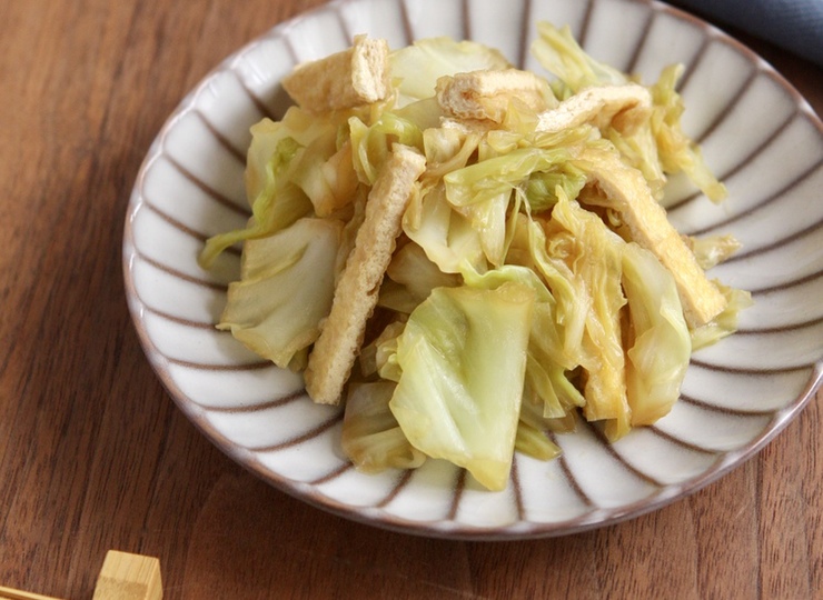 キャベツと油揚げの煮物