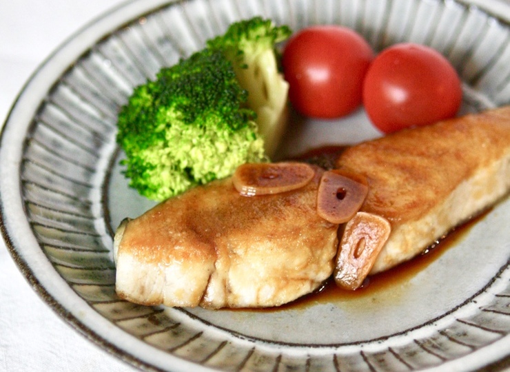 さわらのムニエル にんにく醤油ソース