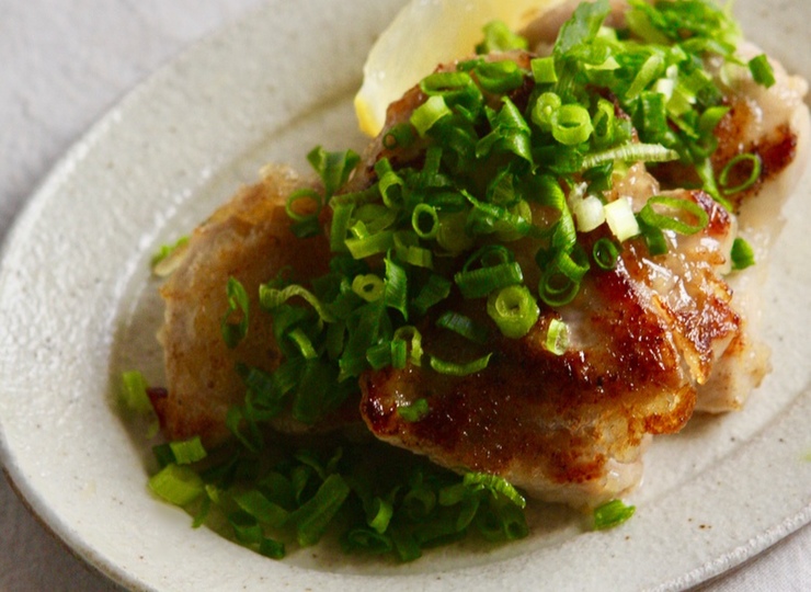 鶏もも肉のピリ辛ねぎ塩レモン