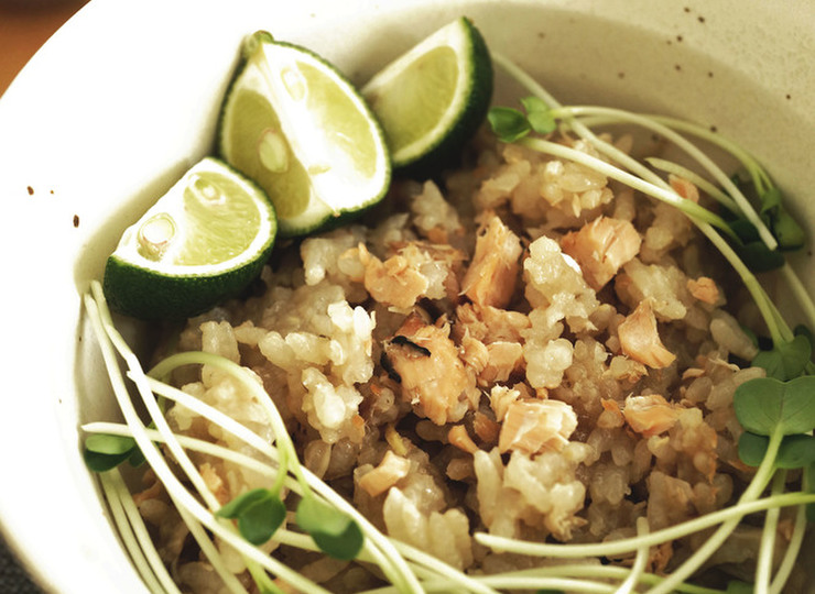 鮭ときのこのしょうが炊き込みご飯