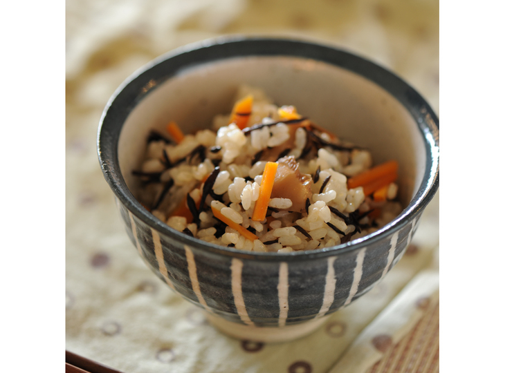 素朴な味 ひじきの炊き込みご飯
