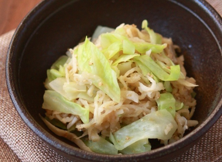 切干大根とキャベツのごまみそあえ