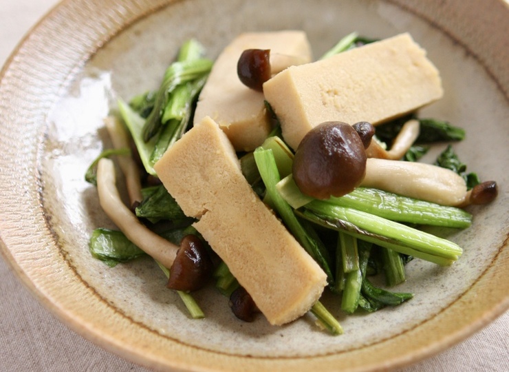 高野豆腐とシメジと小松菜の煮浸し