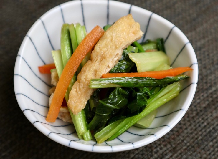 超簡単 小松菜とニンジンと薄揚げの炒め煮