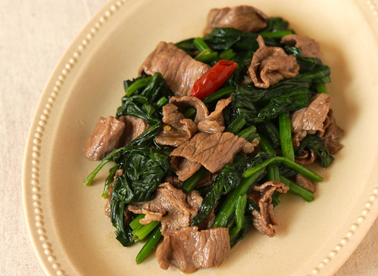 牛肉とほうれん草のオイスターソース炒め