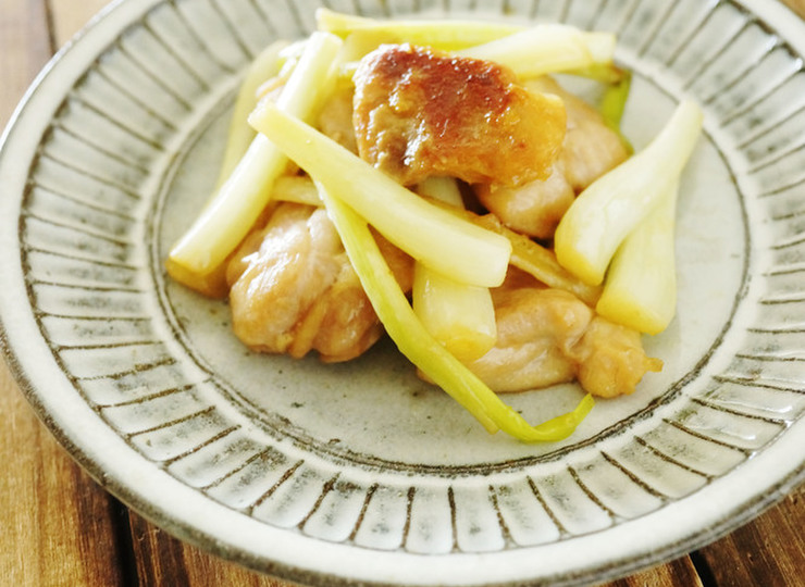 鶏肉とエシャレットの柚子胡椒炒め