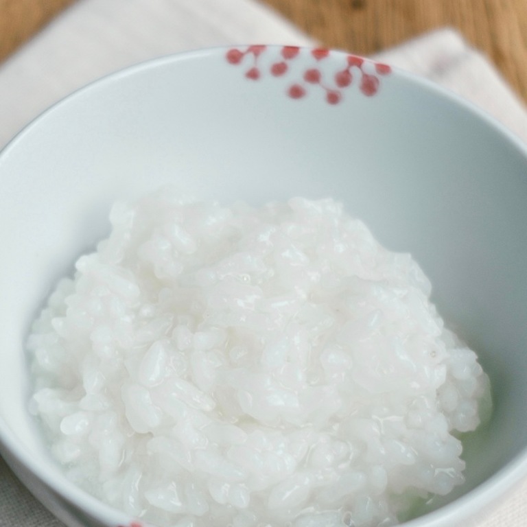 米から作るおかゆ