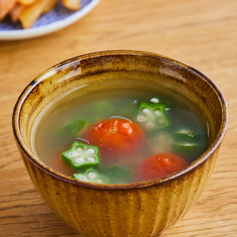 ミニトマトとオクラの中華スープ