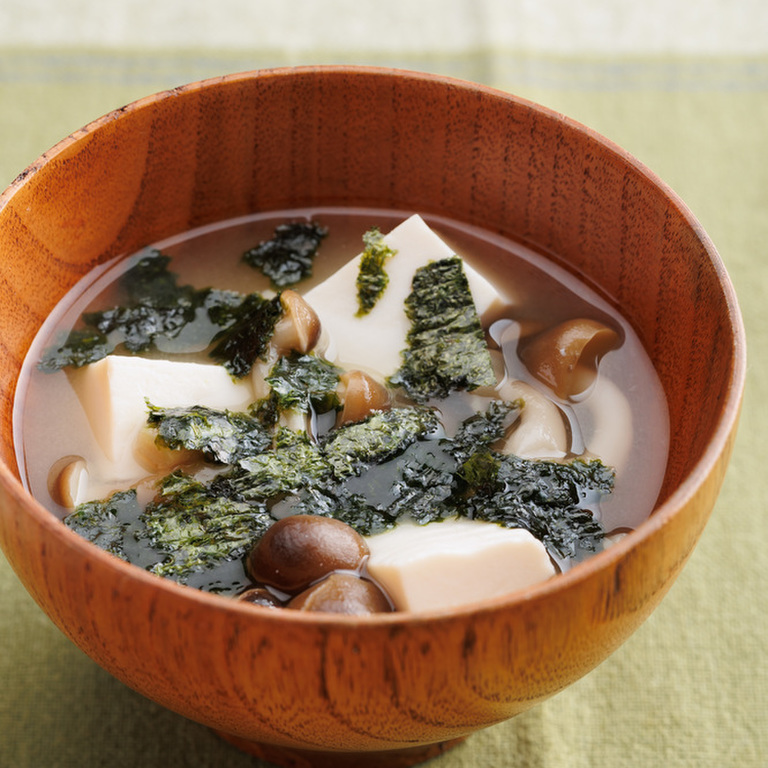 豆腐としめじの海苔みそ汁