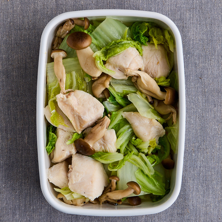 作り置きに 鶏むね肉と白菜の白だし煮