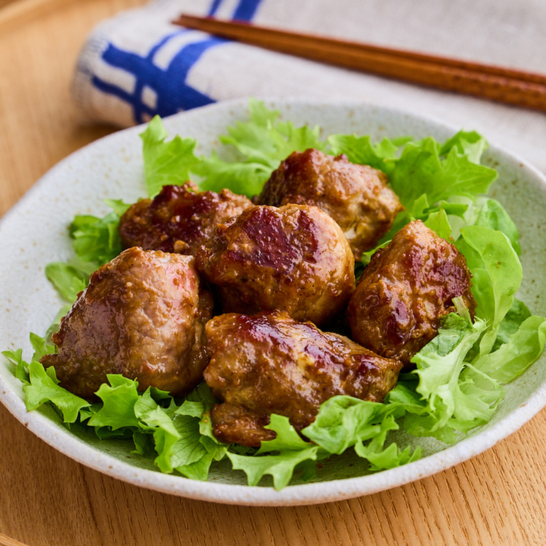 焼肉のたれで 照りマヨ豚こまボール