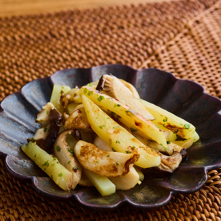ほぼ塩0 じゃがいもとエリンギのにんにく炒め