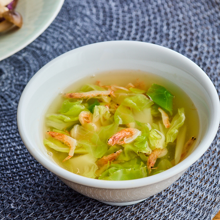 桜えびとキャベツの中華スープ