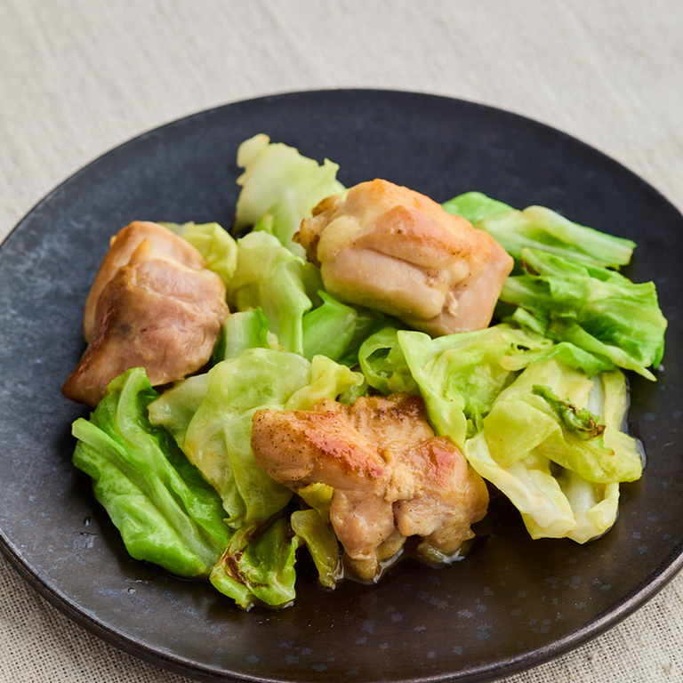 鶏肉とキャベツのバターしょうゆ炒め