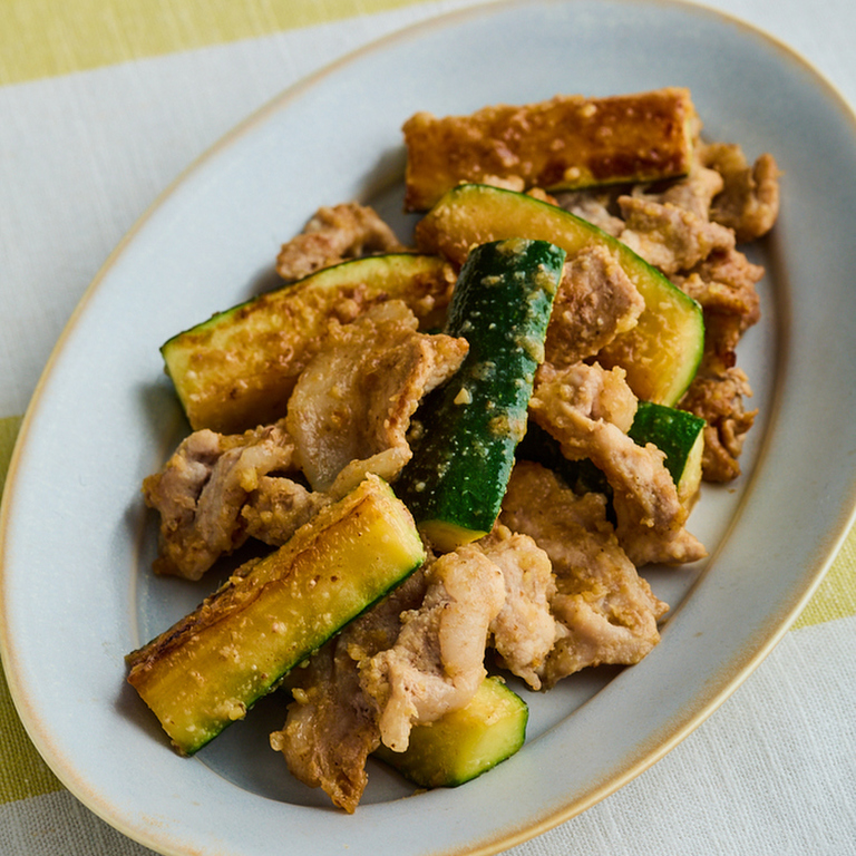 豚肉とズッキーニのしょうがみそ炒め
