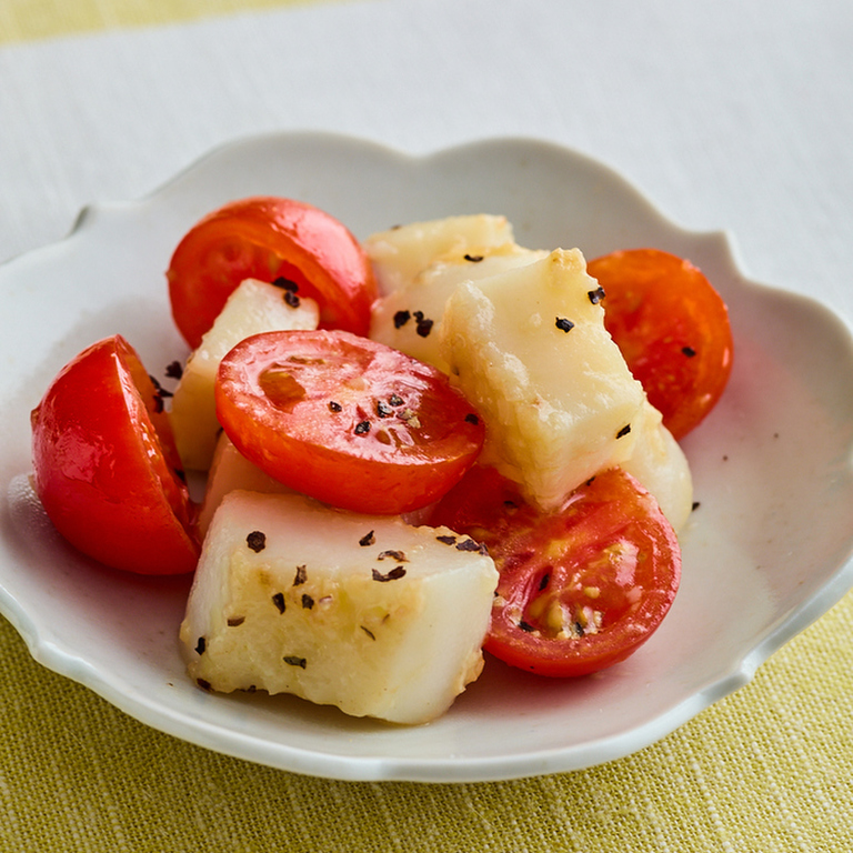 いかとミニトマトのにんにく炒め
