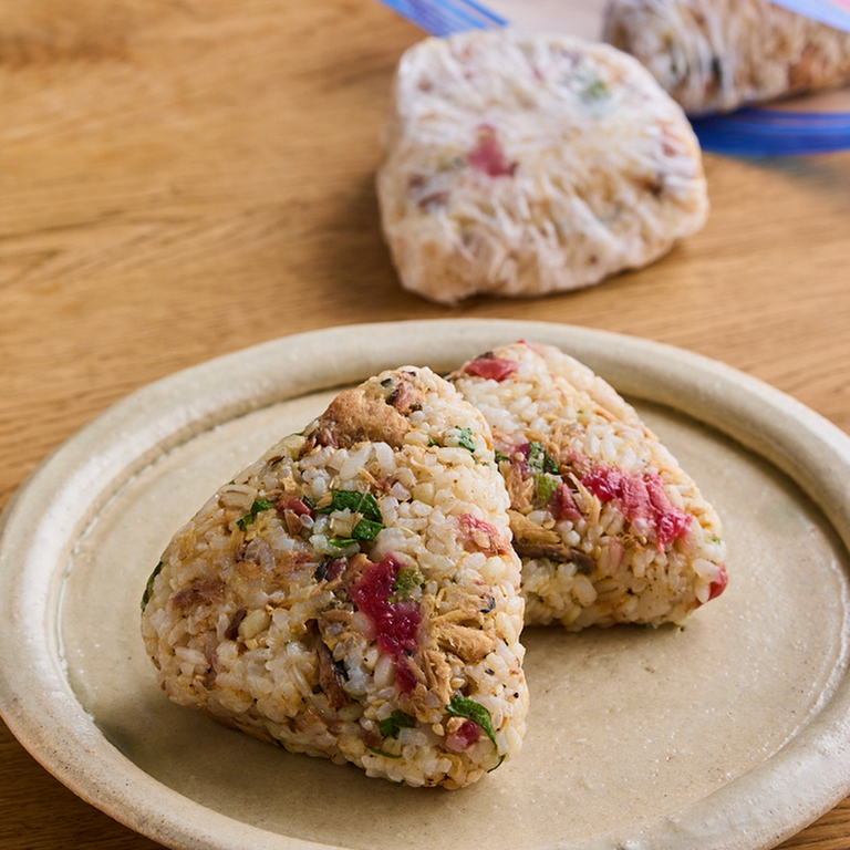 冷凍できる 梅さばおにぎり