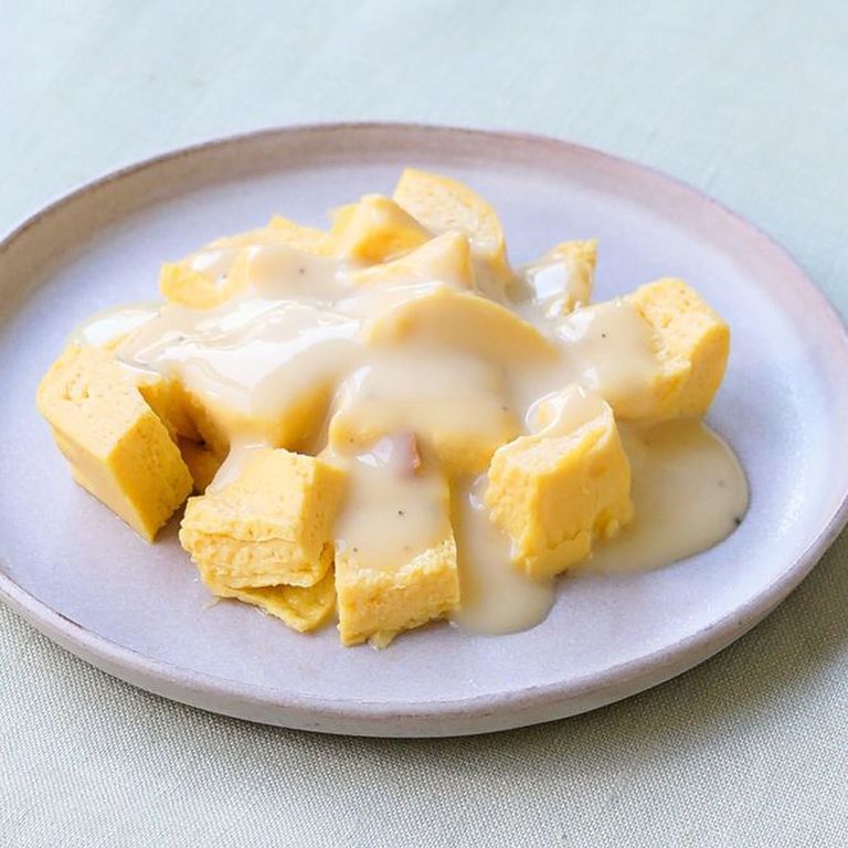 コンビニ食材で ふわふわ卵のカルボナーラソース