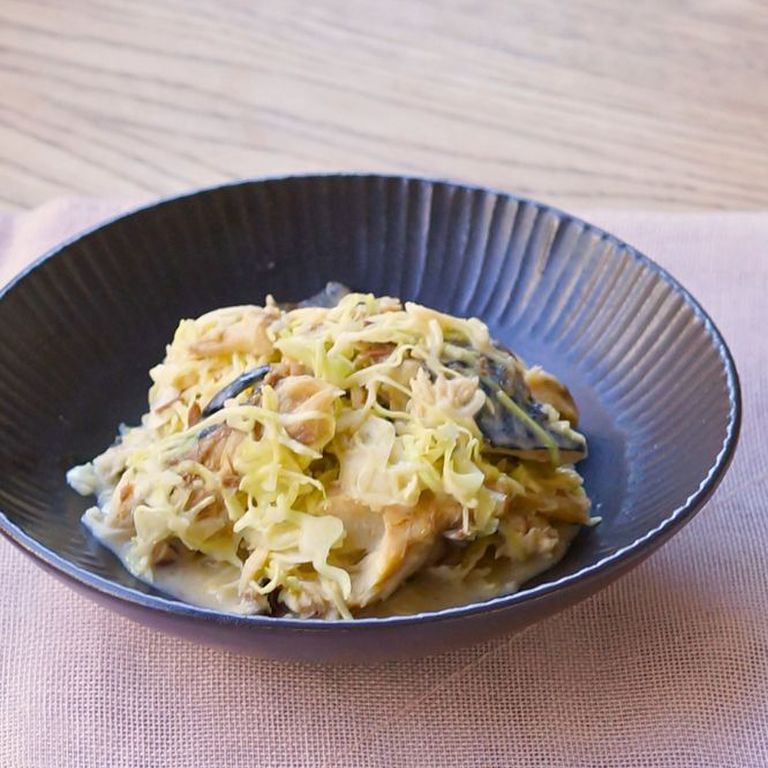 コンビニ食材で さばのみそマヨキャベツ