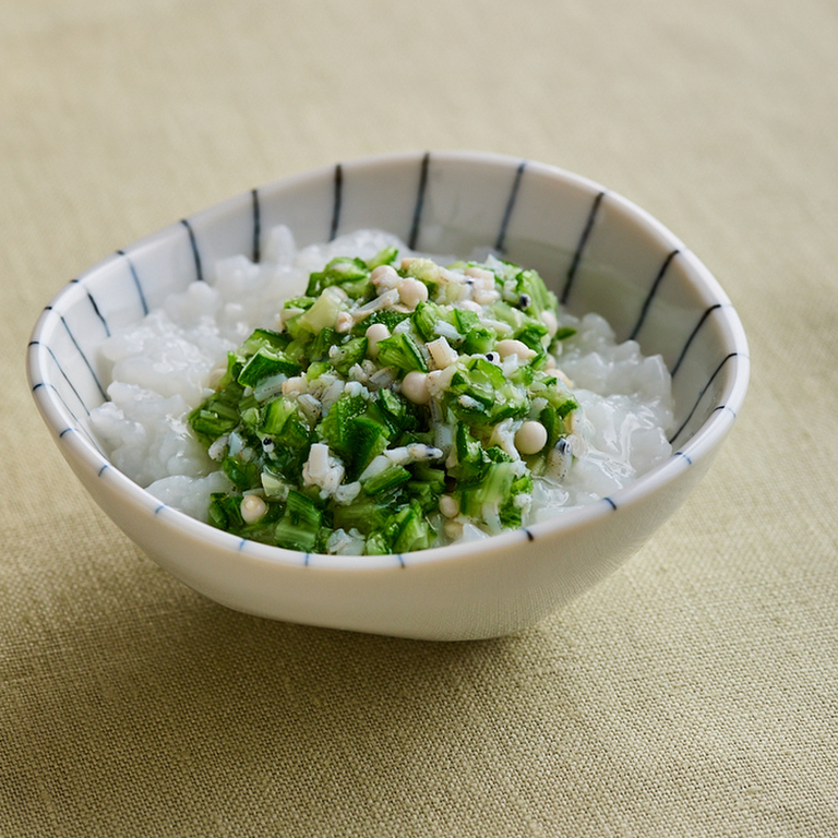 【離乳食・中期】しらすとオクラのせ粥