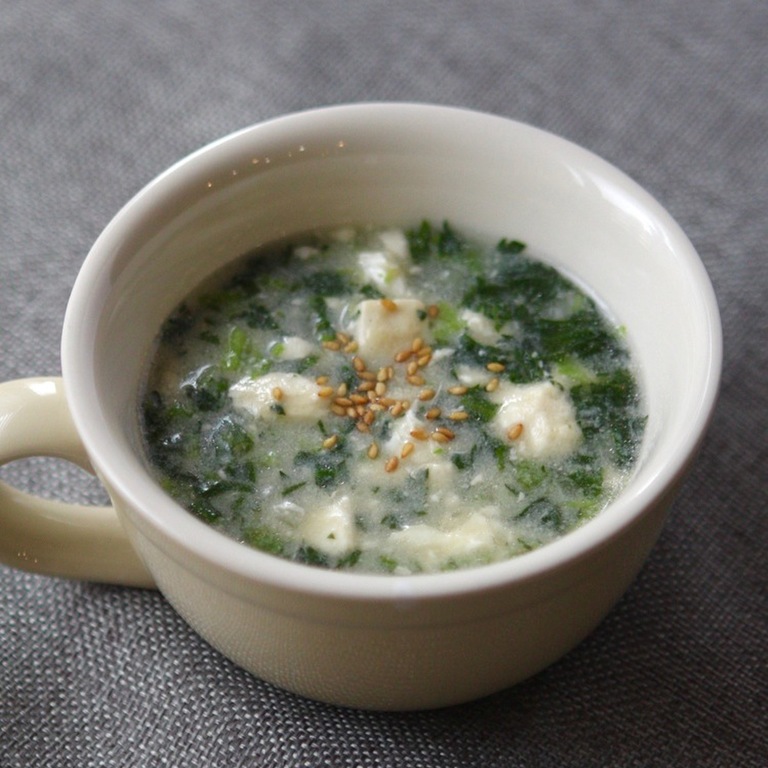 白菜と春菊の中華スープ