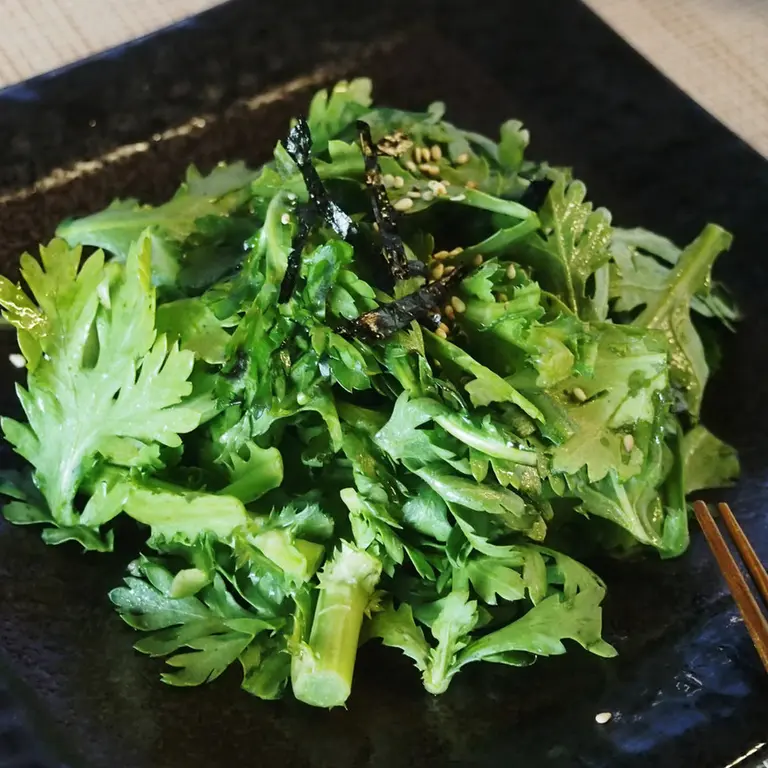 ゴマ油たっぷり 生春菊のサラダ｜管理栄養士監修レシピ｜おいしい健康
