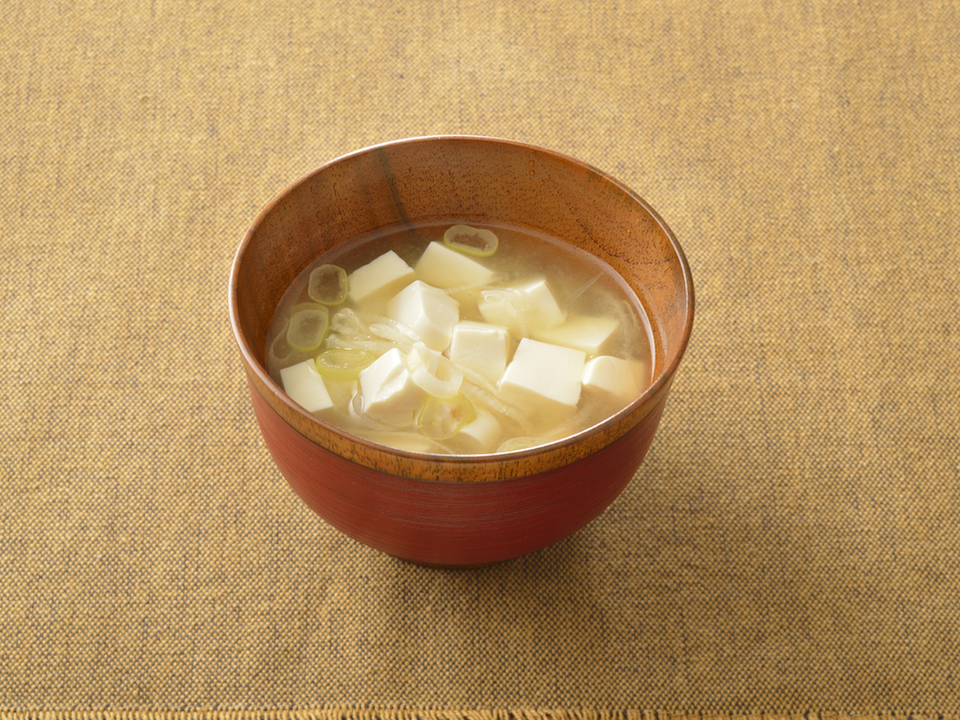 豆腐とねぎの味噌汁