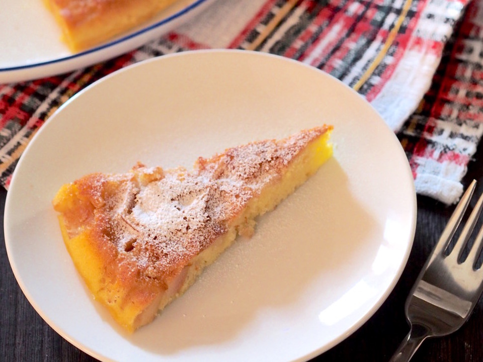 フライパンで焼く 角切りリンゴのケーキ