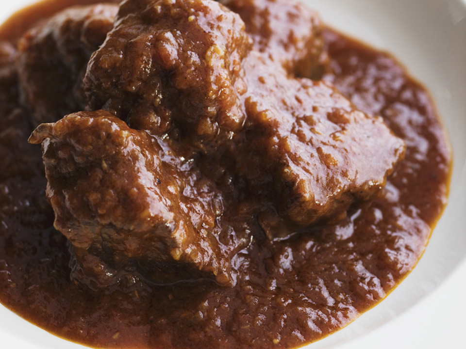 牛肉の赤ワイン煮（ビーフシチュー）