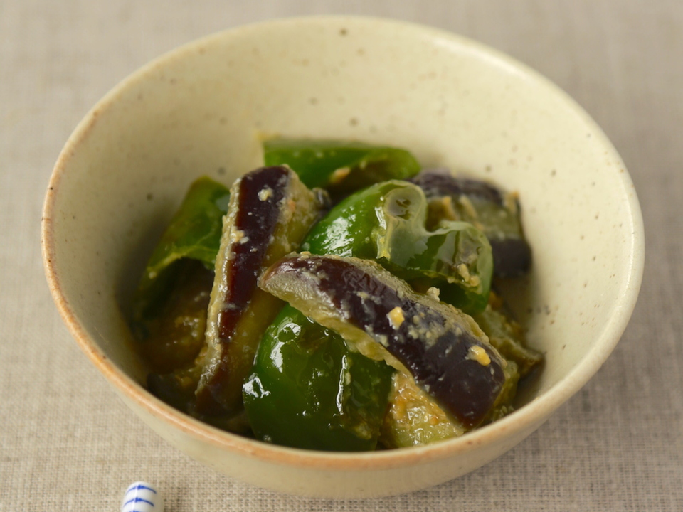 なすとピーマンの甘辛みそ炒め