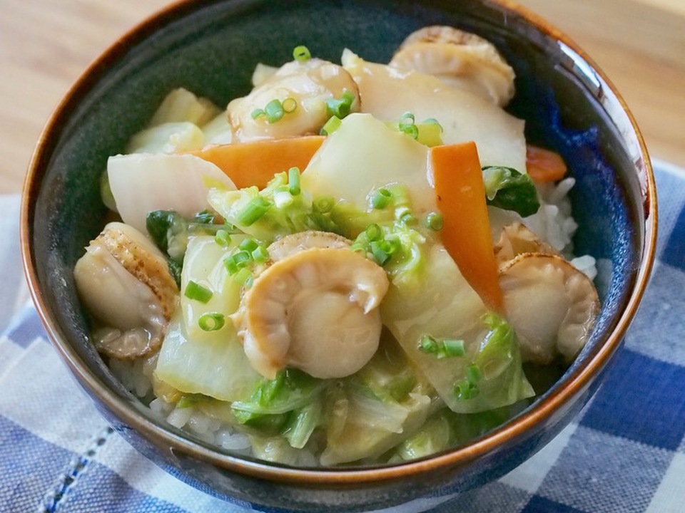 ほたてと白菜のバターしょうゆあんかけ丼