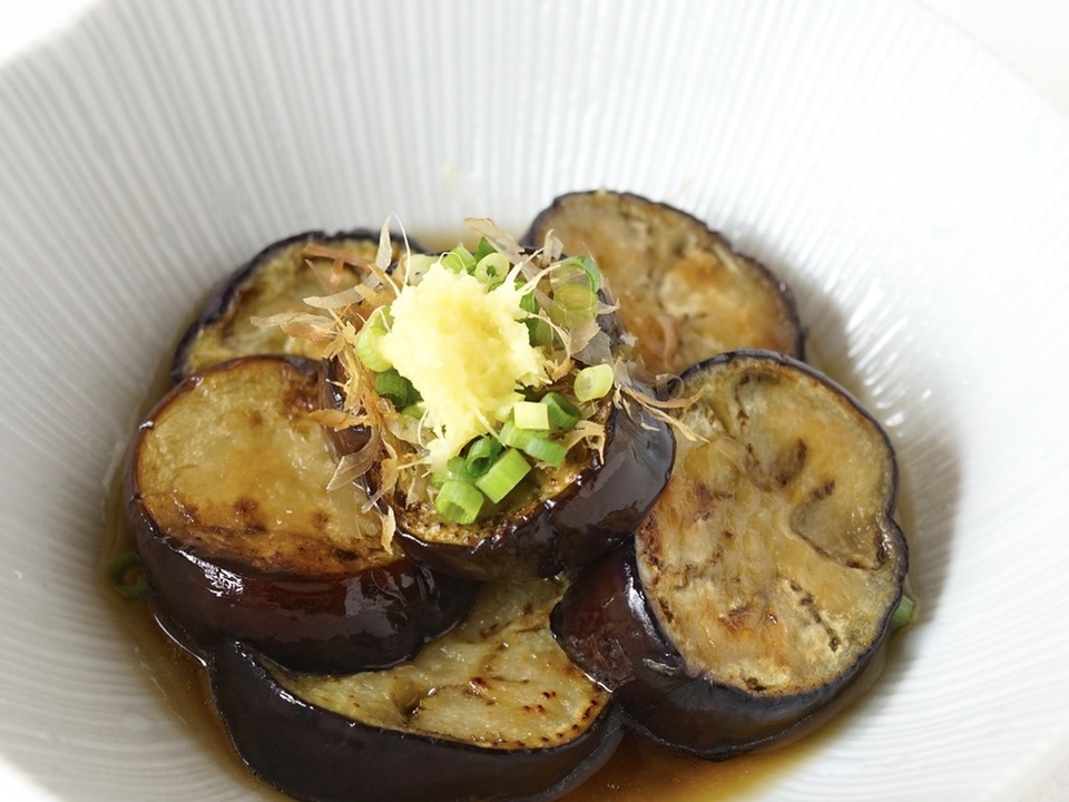 フライパンで簡単 ゴマ油で焼きナス