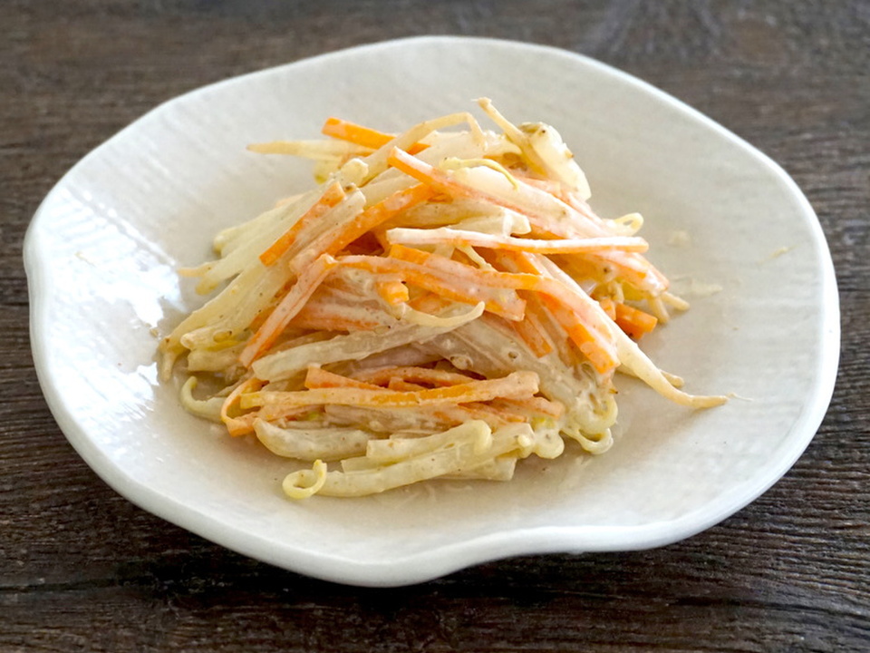 もやしのごまマヨポンサラダ