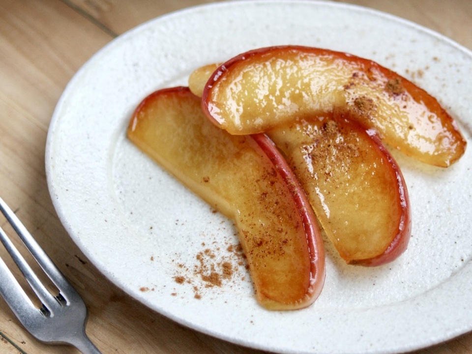 簡単 フライパンで焼きリンゴ