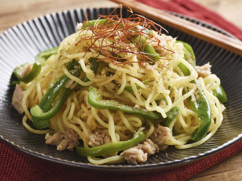 ピーマンとツナの山椒しょうゆ焼きそば