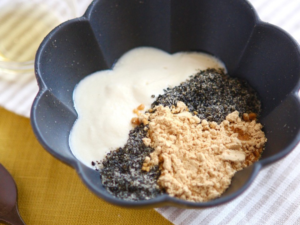 手作り豆乳ヨーグルト (はちみつ・黒ごまきな粉入り)