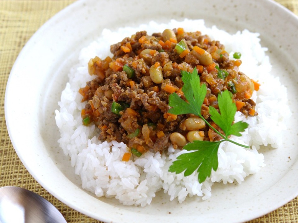 豆入りドライカレー