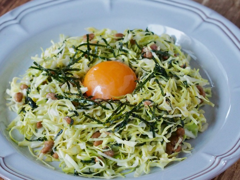 キャベツと納豆の和風おつまみサラダ