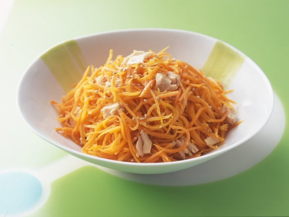 にんじんとツナの酢サラダ