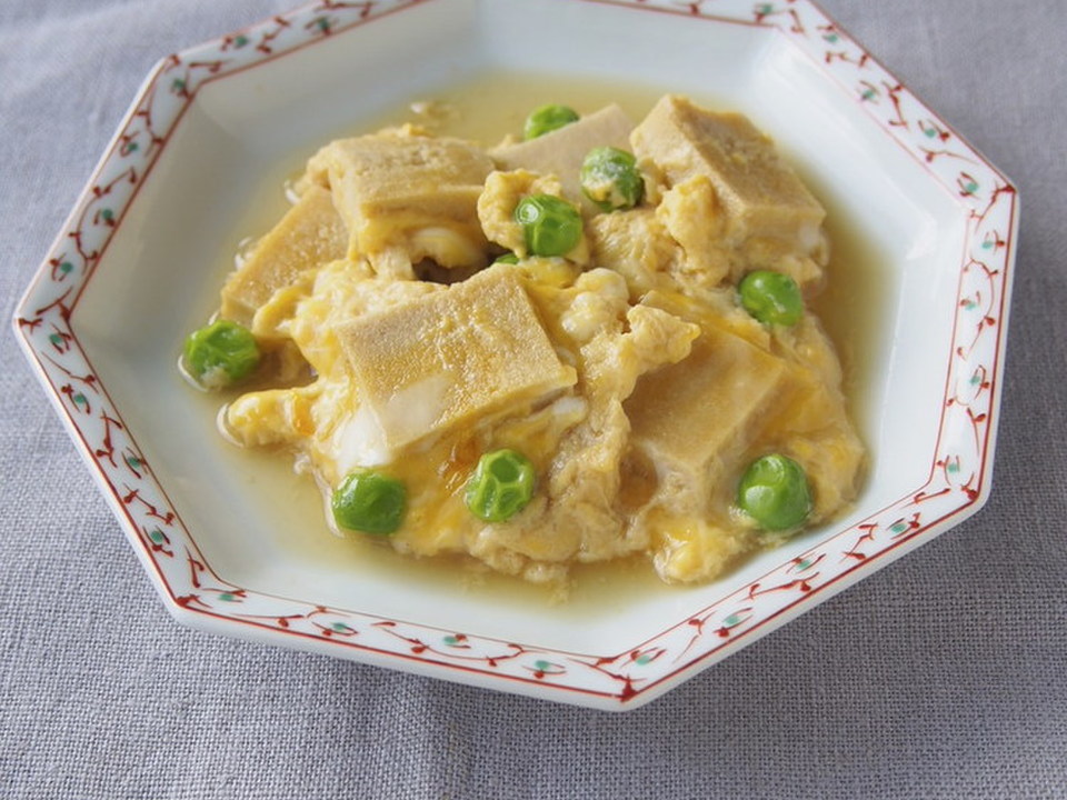 高野豆腐とえんどう豆の卵とじ