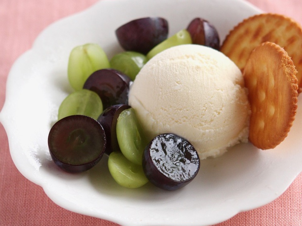 ぶどうとアイスクリーム