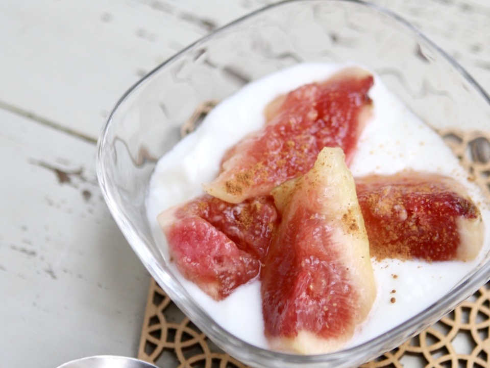 イチジクとヨーグルト(シナモン)