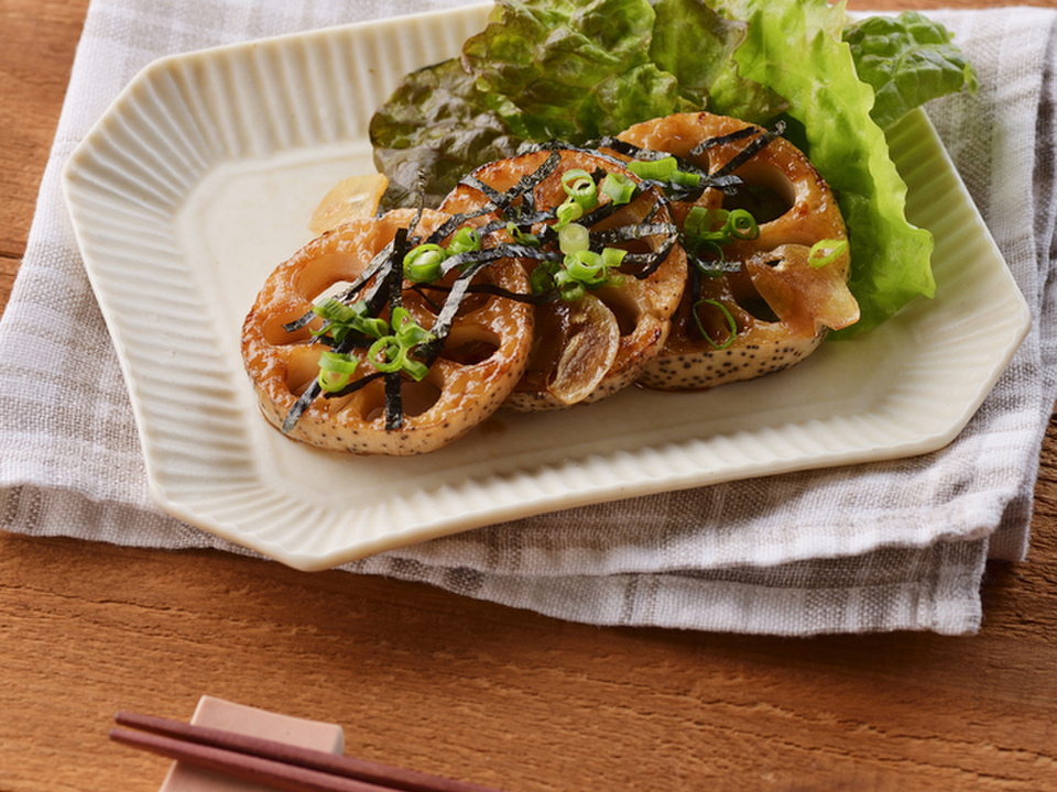 皮ごと厚切りれんこんのガーリックステーキ