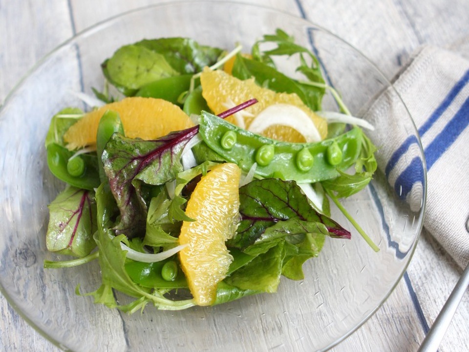 柑橘とスナップえんどうのサラダ